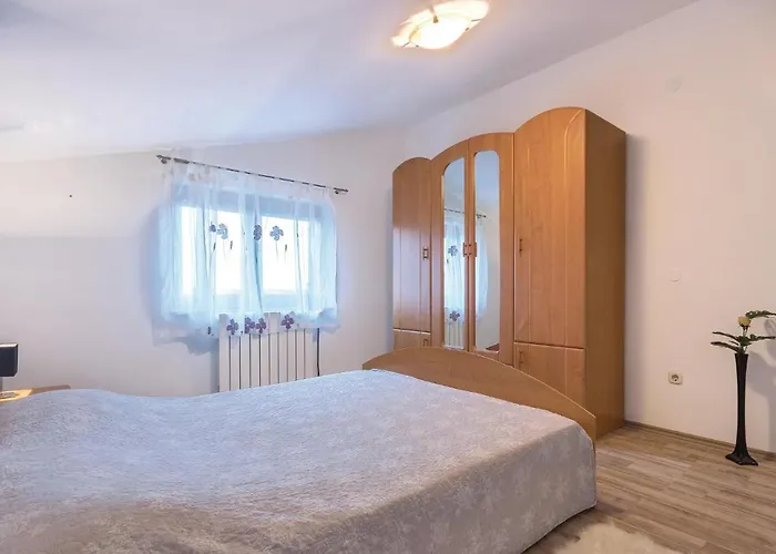 2 Bedroom Amazing In Apartment